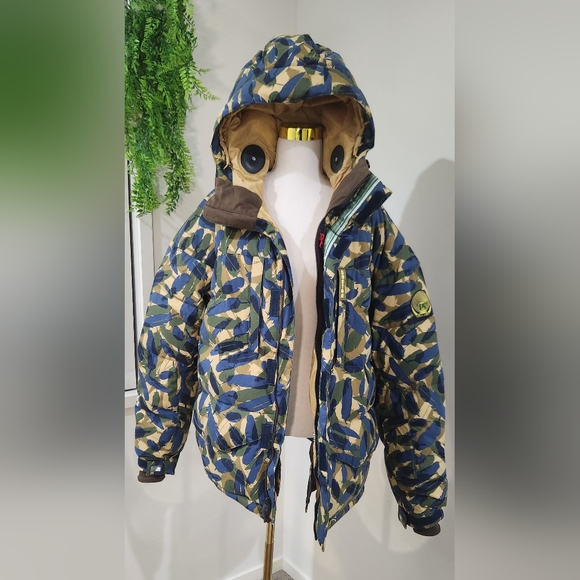 Burton Jackets & Blazers - *BURTON* Women's Snow Jacket with Blue Tooth Speakers 🔊 ❄️